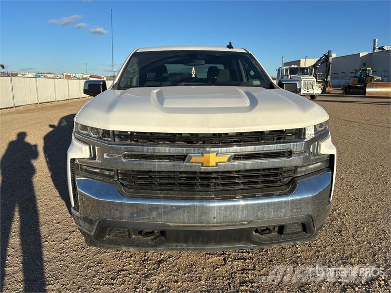 Chevrolet Silverado 1500 LT 4x4 Crew Cab Pickup Інше