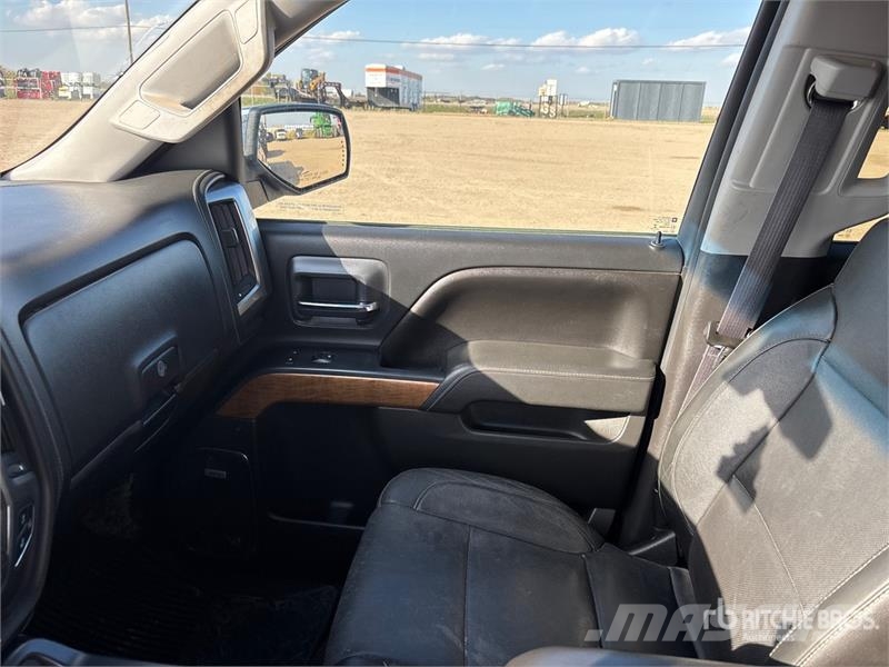 Chevrolet Silverado 1500 LTZ 4x4 Crew Cab Pickup Autre fourgon / utilitaire