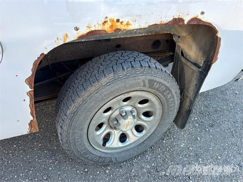 Chevrolet Silverado 1500 LT 4x4 Crew Cab Pickup Anders