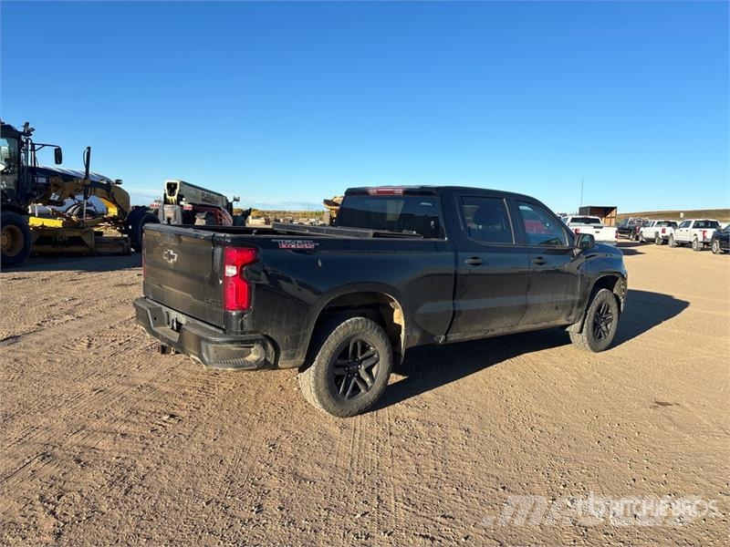 Chevrolet Silverado 1500 Custom Trail Boss 4x4 Crew Cab Pick Ostalo