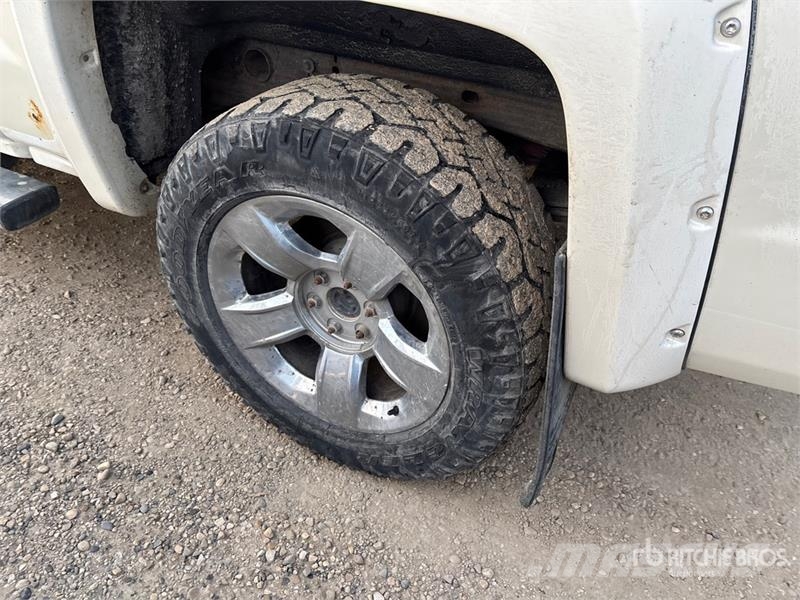 Chevrolet Silverado 1500 LT 4x4 Crew Cab Pickup Drugi