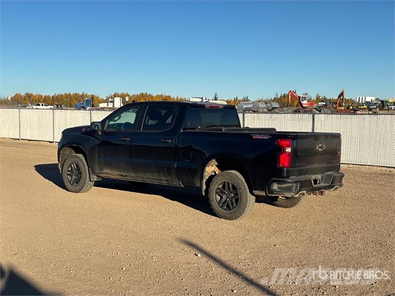 Chevrolet Silverado 1500 Custom Trail Boss 4x4 Crew Cab Pick Ostalo