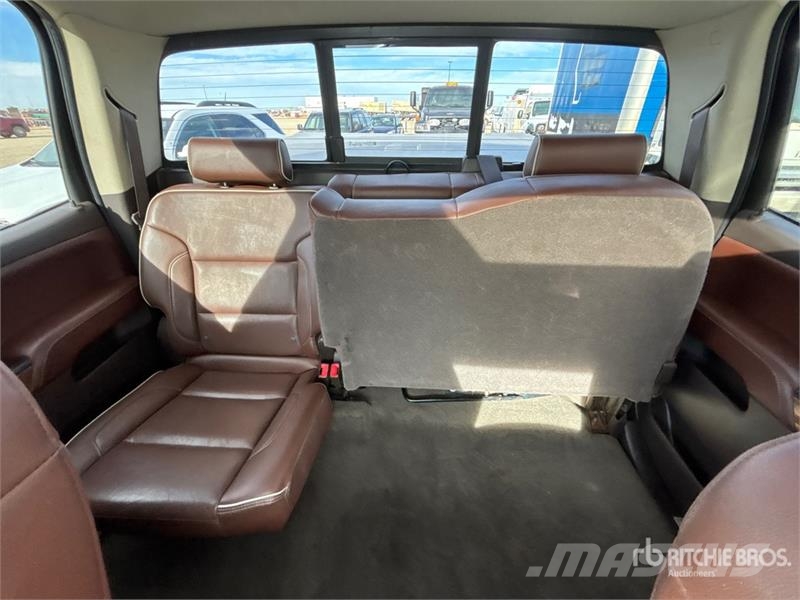 Chevrolet Silverado 1500 4x4 Crew Cab Pickup Egyéb