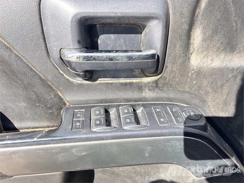 Chevrolet Silverado 1500 LT 4x4 Crew Cab Pickup Drugi