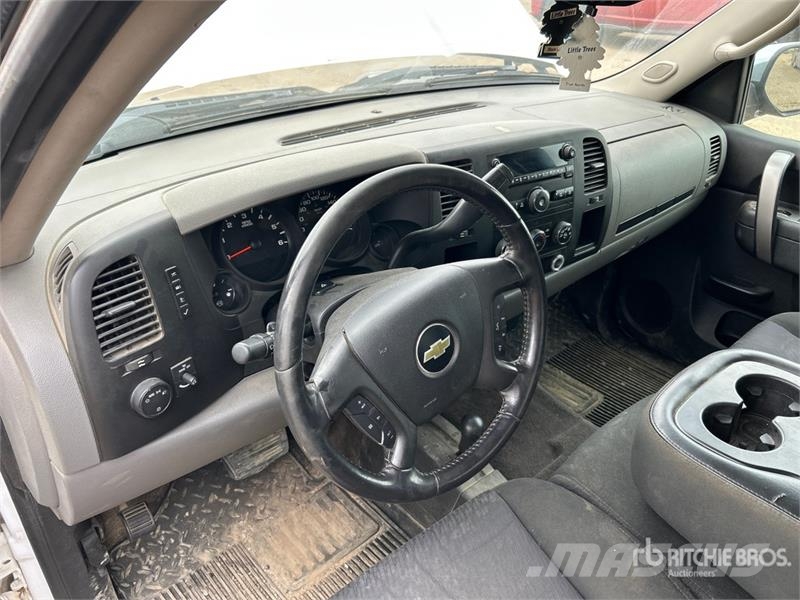 Chevrolet Silverado 1500 LS 4x4 Extended Cab Pickup Anders