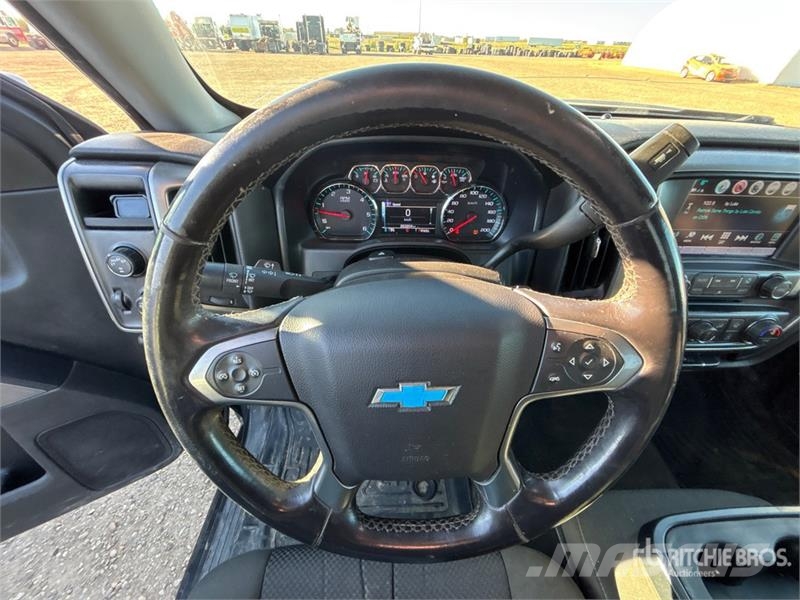 Chevrolet Silverado 1500 LT 4x4 Crew Cab Hybrid Pickup Diger