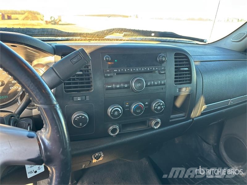 Chevrolet Silverado 1500 LT 4x4 Extended Cab Pickup Anders