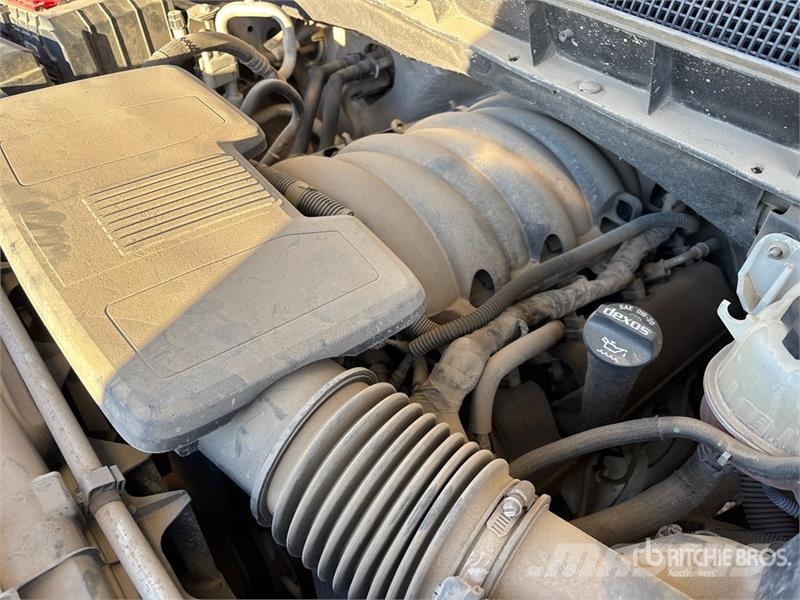 Chevrolet Silverado 1500 LT 4x4 Crew Cab Pickup Інше