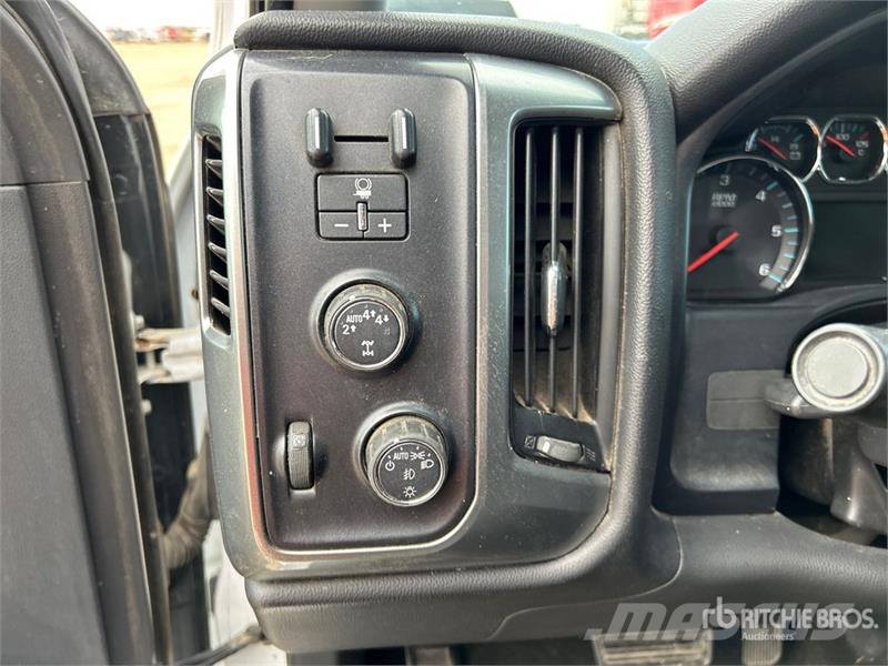 Chevrolet Silverado 1500 LT 4x4 Dual Cab Pickup Ostalo