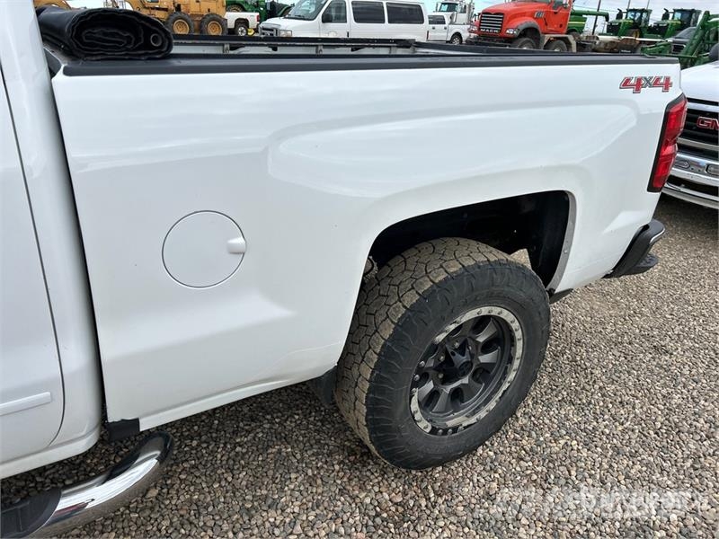 Chevrolet Silverado 1500 LT 4x4 Dual Cab Pickup Ostalo