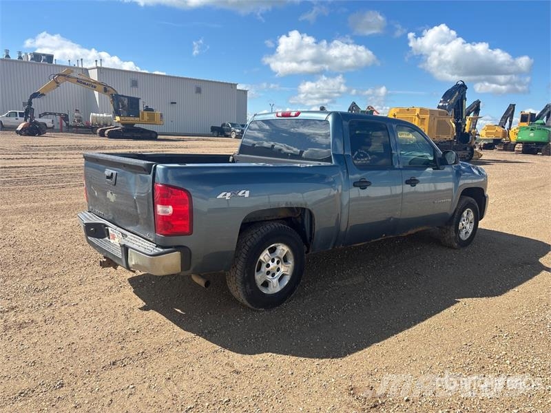 Chevrolet Silverado 1500 LT 4x4 Crew Cab Pickup Ostalo
