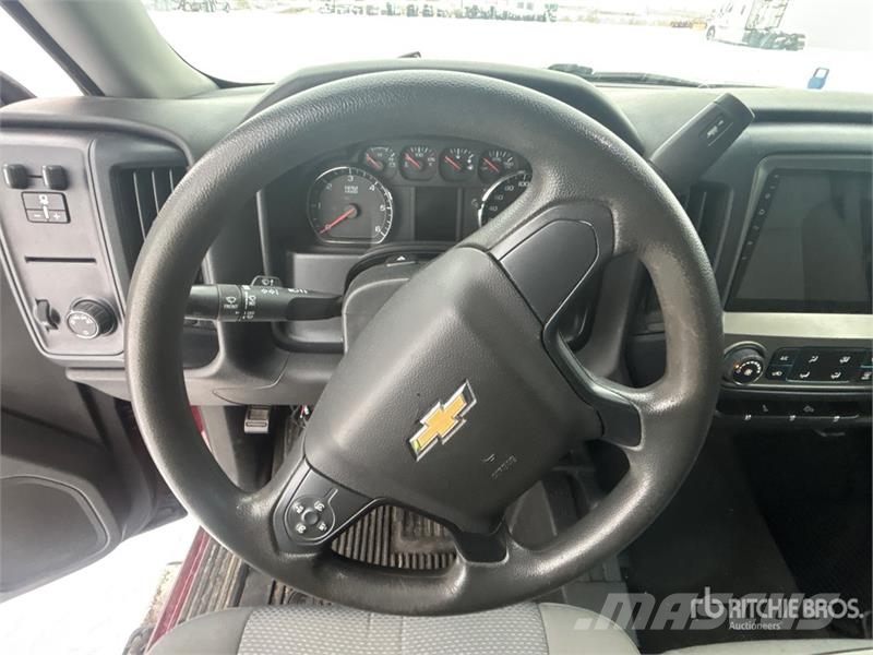 Chevrolet Silverado 1500 4x4 Crew Cab Pickup Andere Transporter