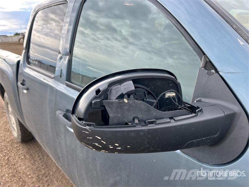Chevrolet Silverado 1500 LT 4x4 Crew Cab Pickup Ostalo