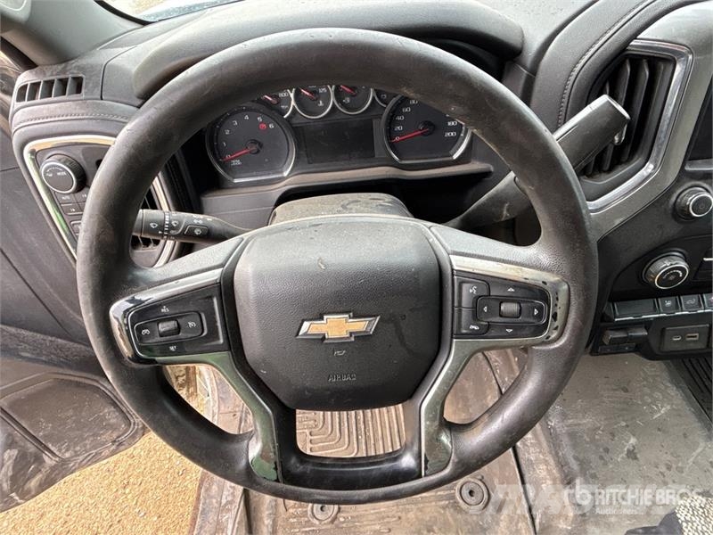 Chevrolet Silverado 2500 LT 4x4 Crew Cab Pickup Drugi