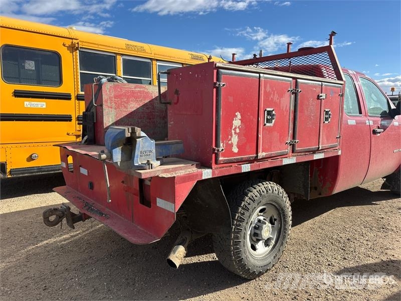 Chevrolet Silverado 2500HD 4x4 Extended Cab Utility Truck Bestelwagens met open laadbak