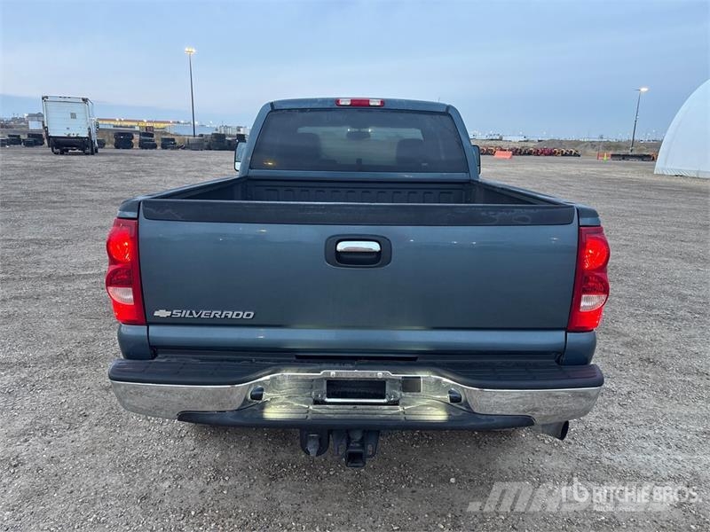 Chevrolet Silverado 2500 أخرى
