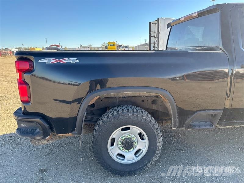 Chevrolet Silverado 2500 4x4 Crew Cab Pickup Altele