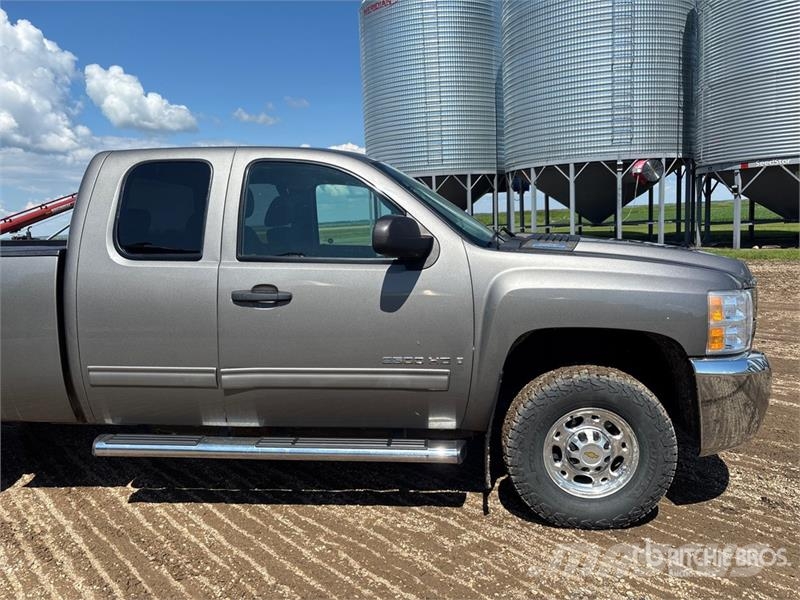 Chevrolet Silverado 2500 HD LT 4x4 Extended Cab Pickup Other