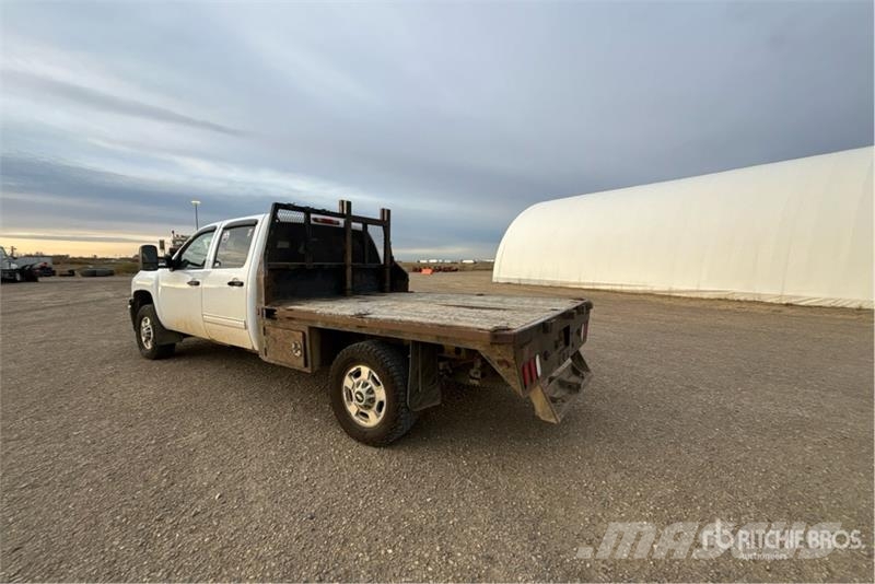 Chevrolet Silverado 2500HD Ciężarówki typu Platforma / Skrzynia