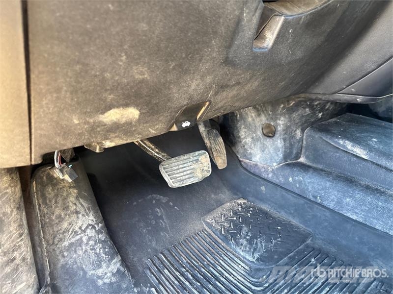 Chevrolet Silverado 2500 4x4 Crew Cab Pickup Altele