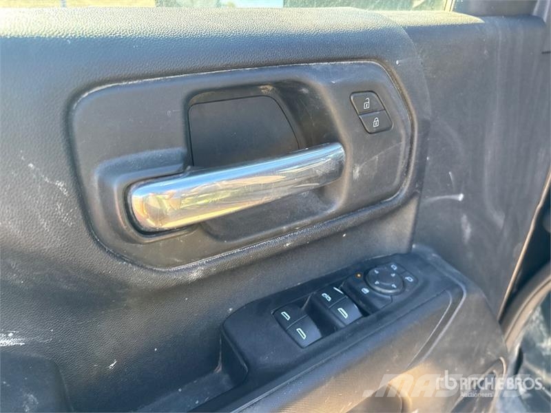 Chevrolet Silverado 2500 4x4 Crew Cab Pickup Altele