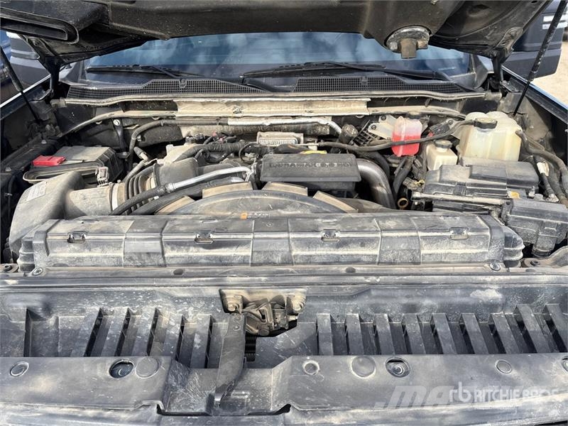 Chevrolet Silverado 2500 HD LT 4x4 Crew Cab Pickup Ostalo
