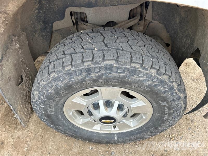 Chevrolet Silverado 2500 LT 4x4 Extended Cab Pickup Muu
