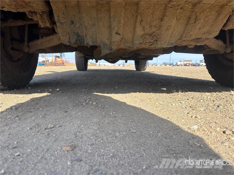 Chevrolet Silverado 2500HD 4x4 Crew Cab Pickup Други