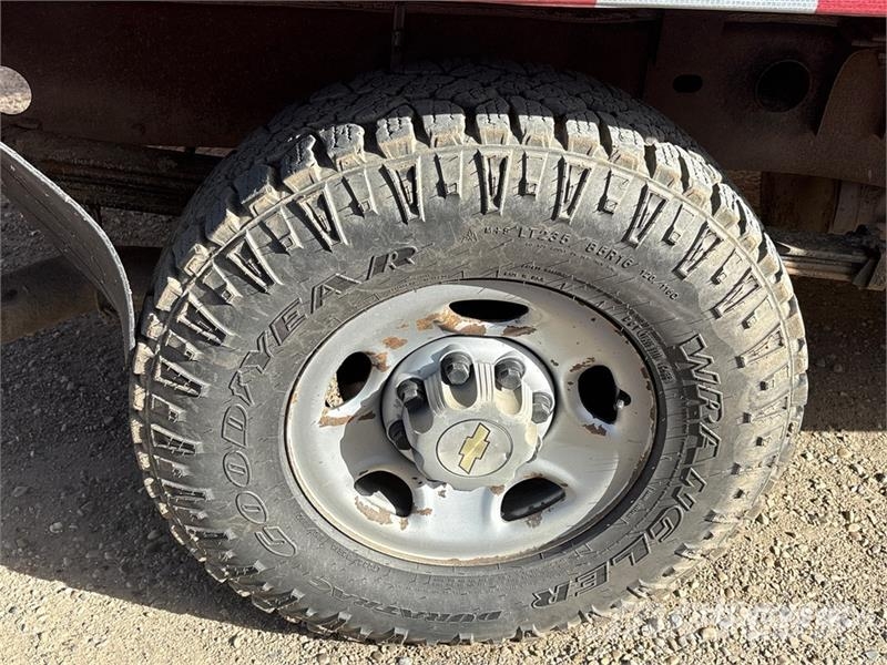 Chevrolet Silverado 2500HD 4x4 Extended Cab Utility Truck Bestelwagens met open laadbak