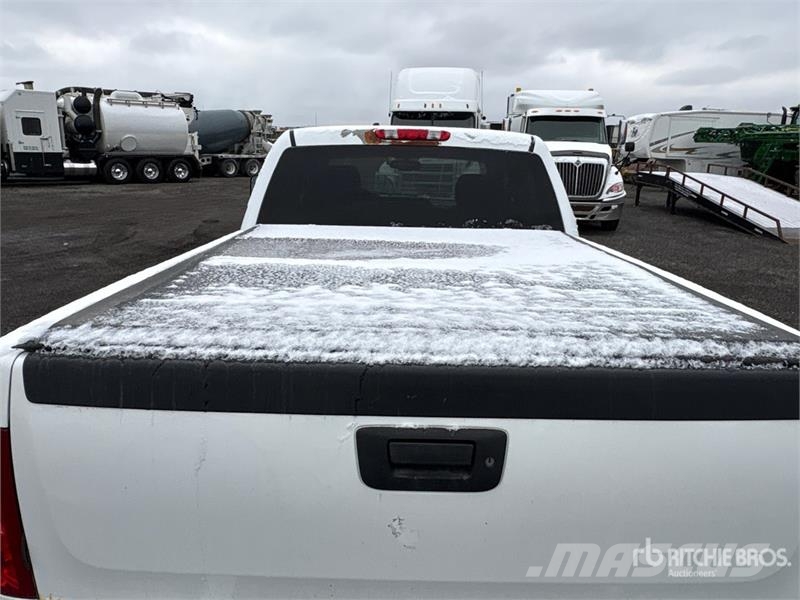 Chevrolet Silverado 2500HD LT 4x4 Crew Cab Snow Plow Truck Municipal/vehicul cu uz general