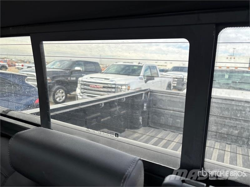 Chevrolet Silverado 2500 HD LT 4x4 Crew Cab Pickup Ostalo