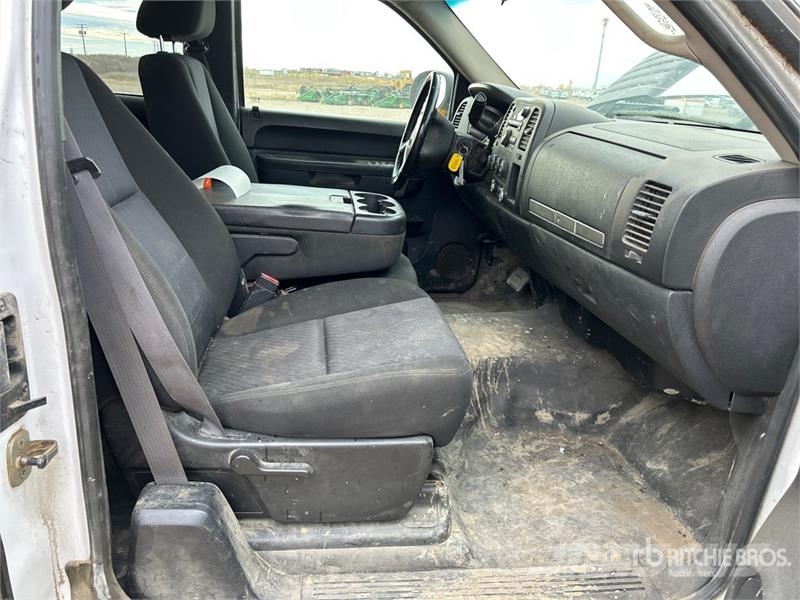 Chevrolet Silverado 2500 LT 4x4 Extended Cab Pickup Muu