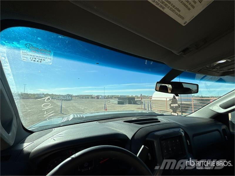 Chevrolet Silverado 2500 4x4 Crew Cab Pickup Altele