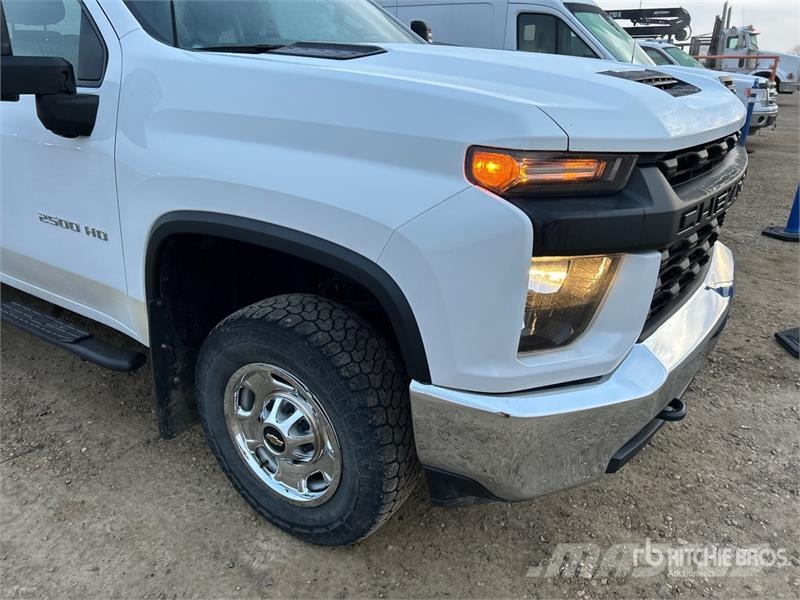 Chevrolet Silverado 2500HD 4x4 Crew Cab Pickup Ostalo