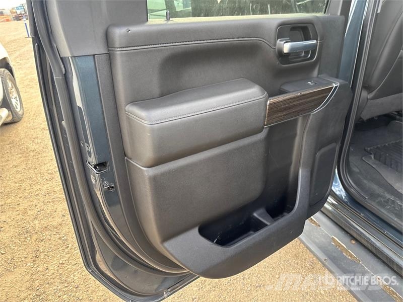 Chevrolet Silverado 2500 HD LT 4x4 Crew Cab Pickup Ostalo