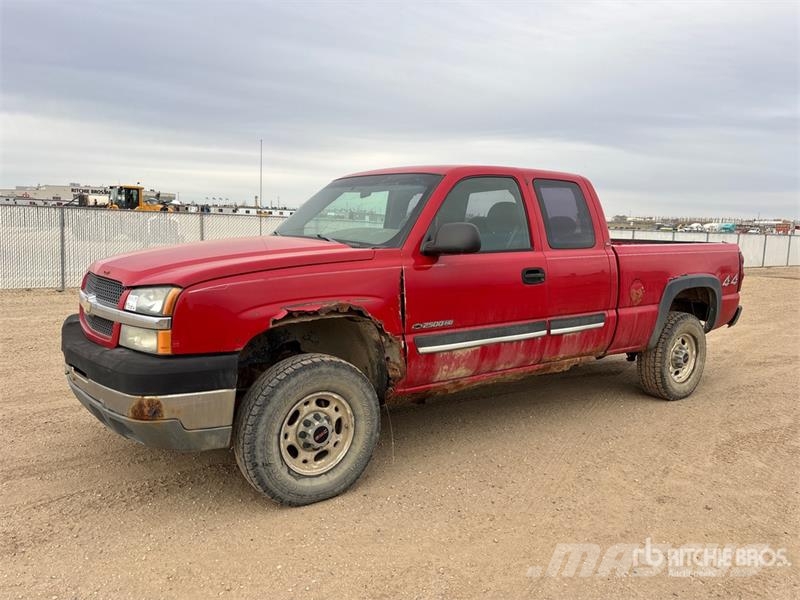 Chevrolet Silverado 2500 HD 4x4 Extended Cab Pickup Прочие фургоны