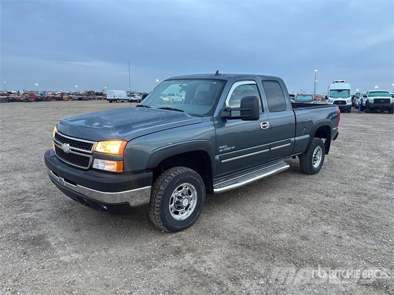 Chevrolet Silverado 2500 أخرى
