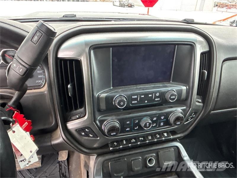 Chevrolet Silverado 2500 LTZ 4x4 Crew Cab Pickup Anders