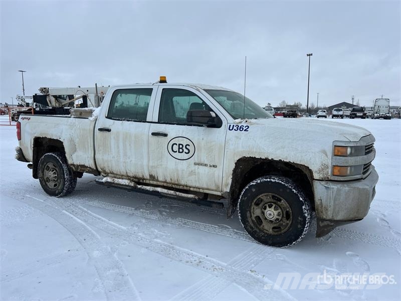 Chevrolet Silverado 2500HD 4x4 Crew Cab Pickup Drugi