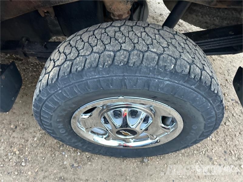 Chevrolet Silverado 2500HD 4x4 Crew Cab Pickup Ostalo
