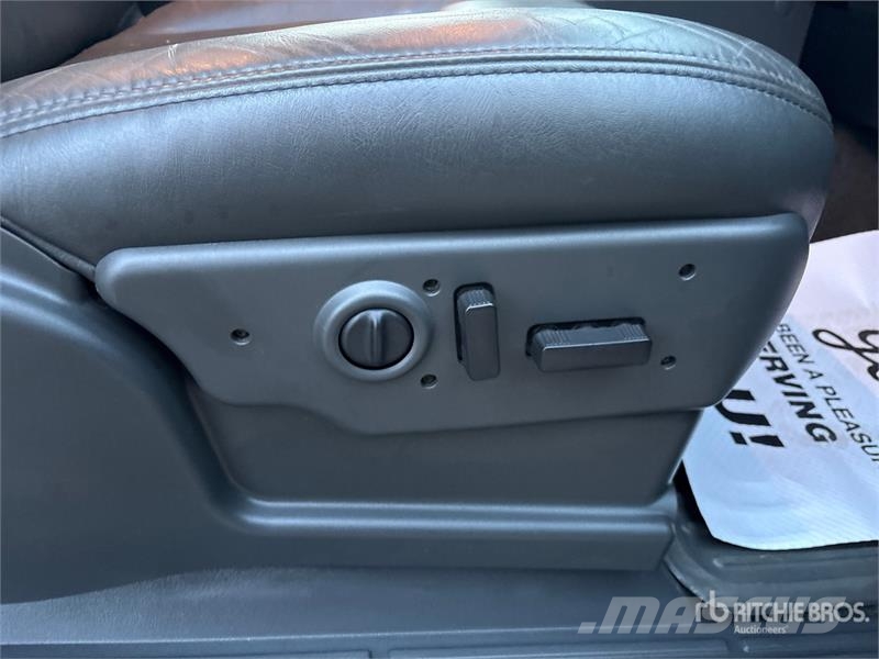 Chevrolet Silverado 2500 أخرى