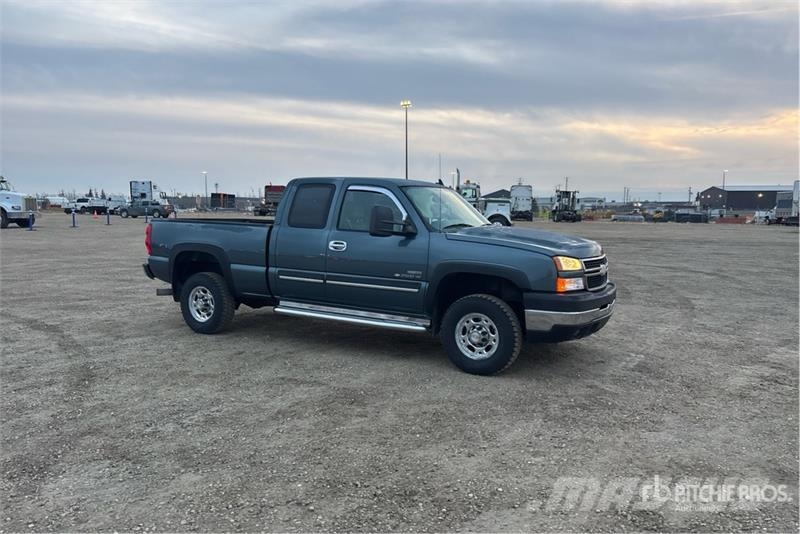 Chevrolet Silverado 2500 أخرى