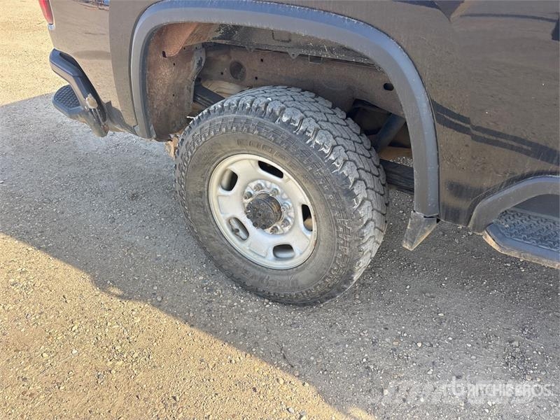 Chevrolet Silverado 2500HD 4x4 Crew Cab Pickup Други
