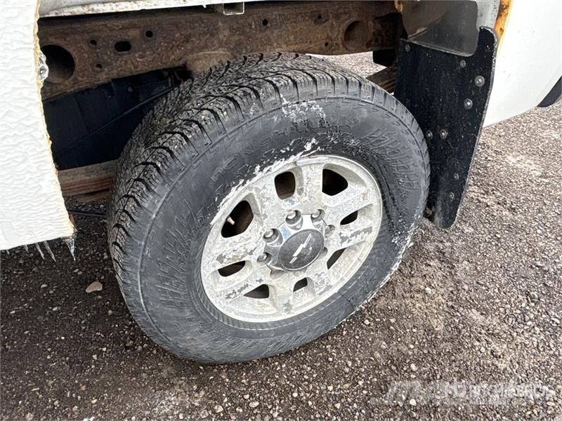 Chevrolet Silverado 2500HD LT 4x4 Crew Cab Snow Plow Truck Municipal/vehicul cu uz general