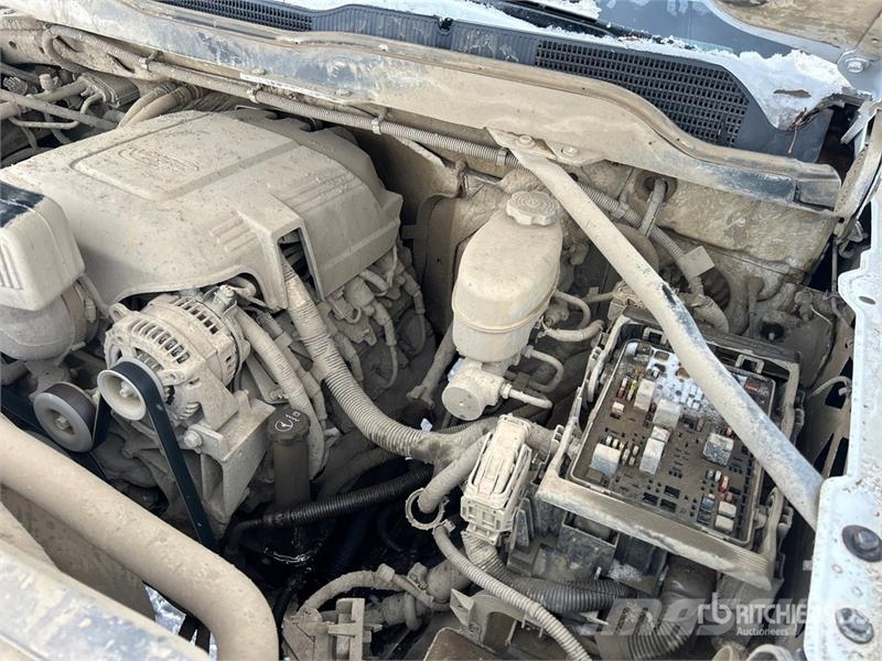 Chevrolet Silverado 2500HD 4x4 Crew Cab Pickup Drugi