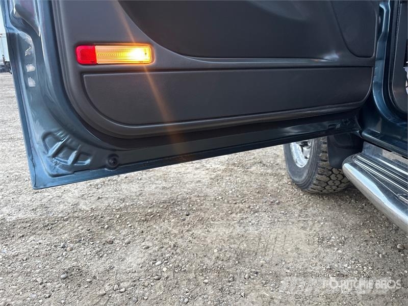 Chevrolet Silverado 2500 أخرى