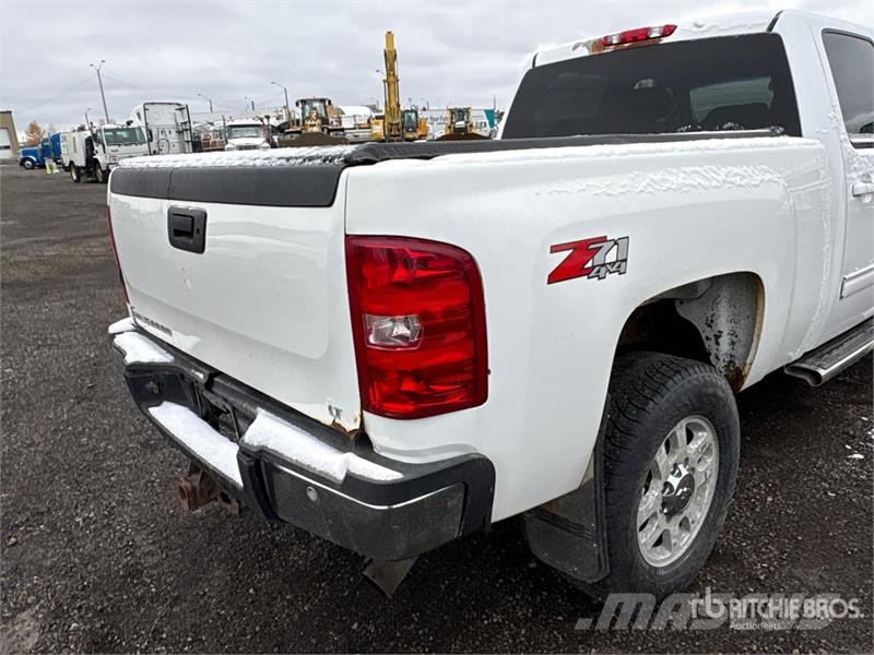 Chevrolet Silverado 2500HD LT 4x4 Crew Cab Snow Plow Truck Municipal/vehicul cu uz general