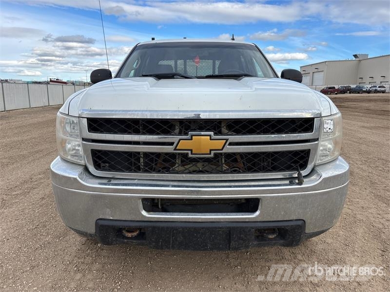 Chevrolet Silverado 2500HD 平板式/側卸式卡車