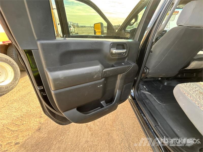 Chevrolet Silverado 2500 HD 4x4 Crew Cab Pickup Ostalo