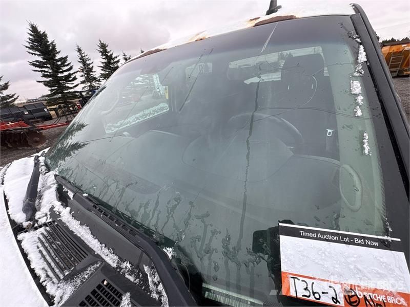 Chevrolet Silverado 2500HD LT 4x4 Crew Cab Snow Plow Truck Municipal/vehicul cu uz general